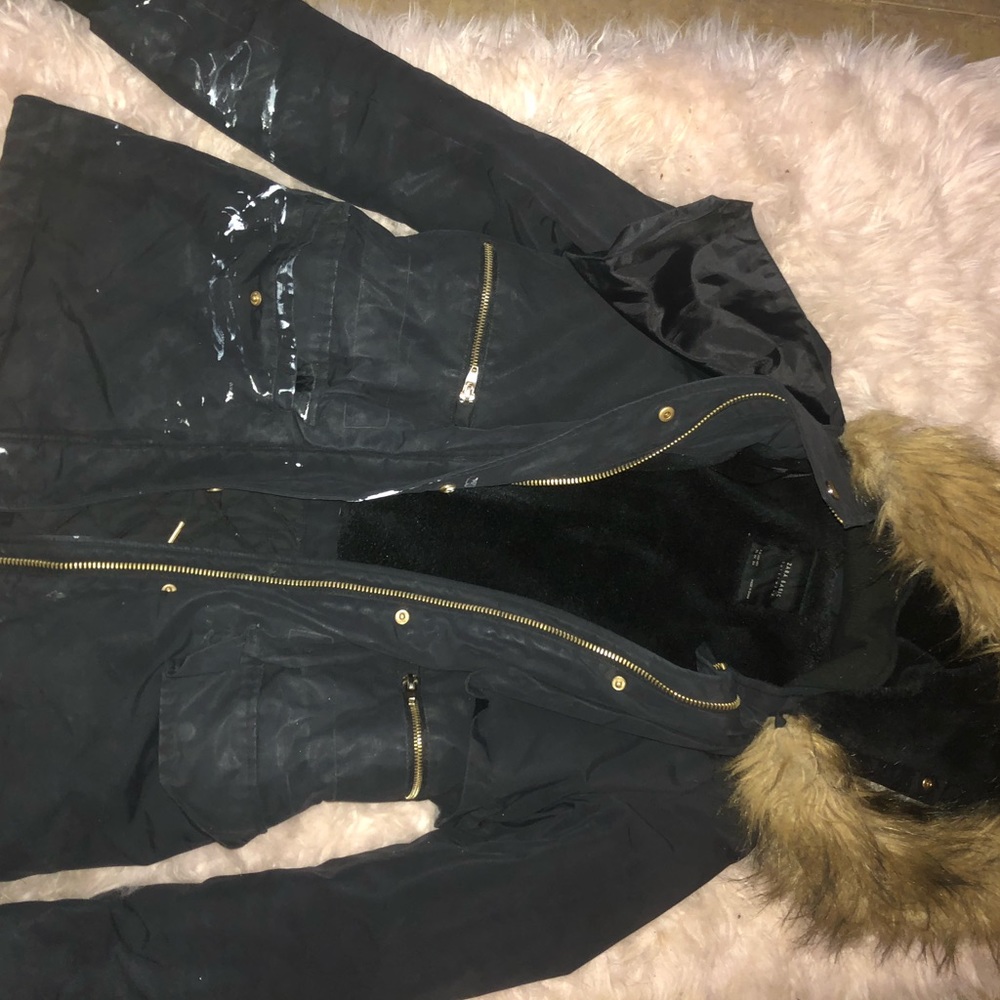 *HAS PAINT STAIN* ZARA Women’s Black Coat